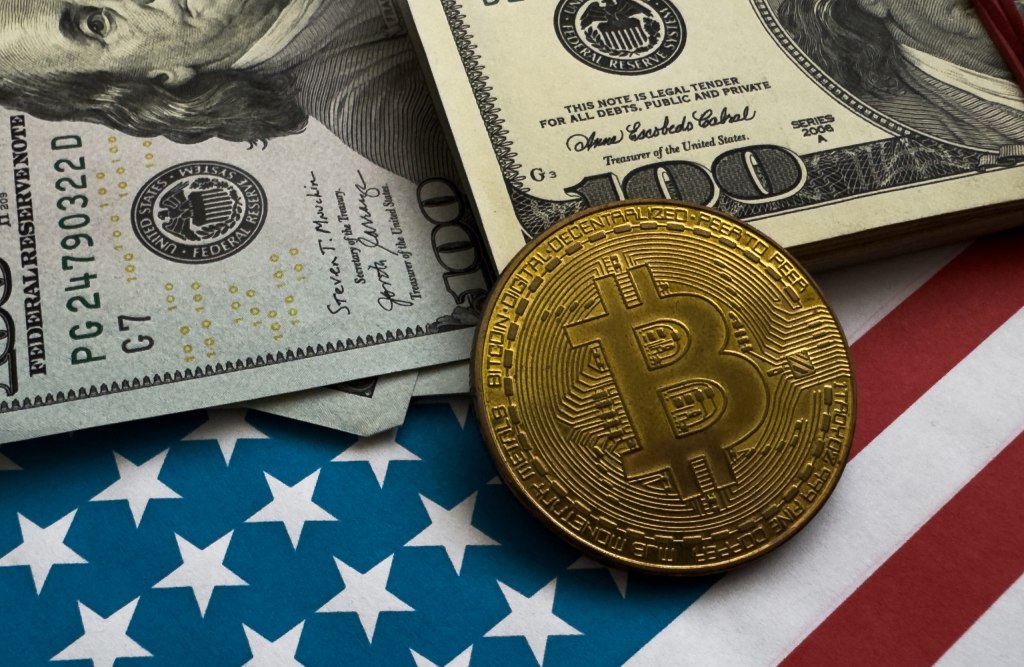 Bitcoin Trades at $85K Following Options Expiry and PCE Report